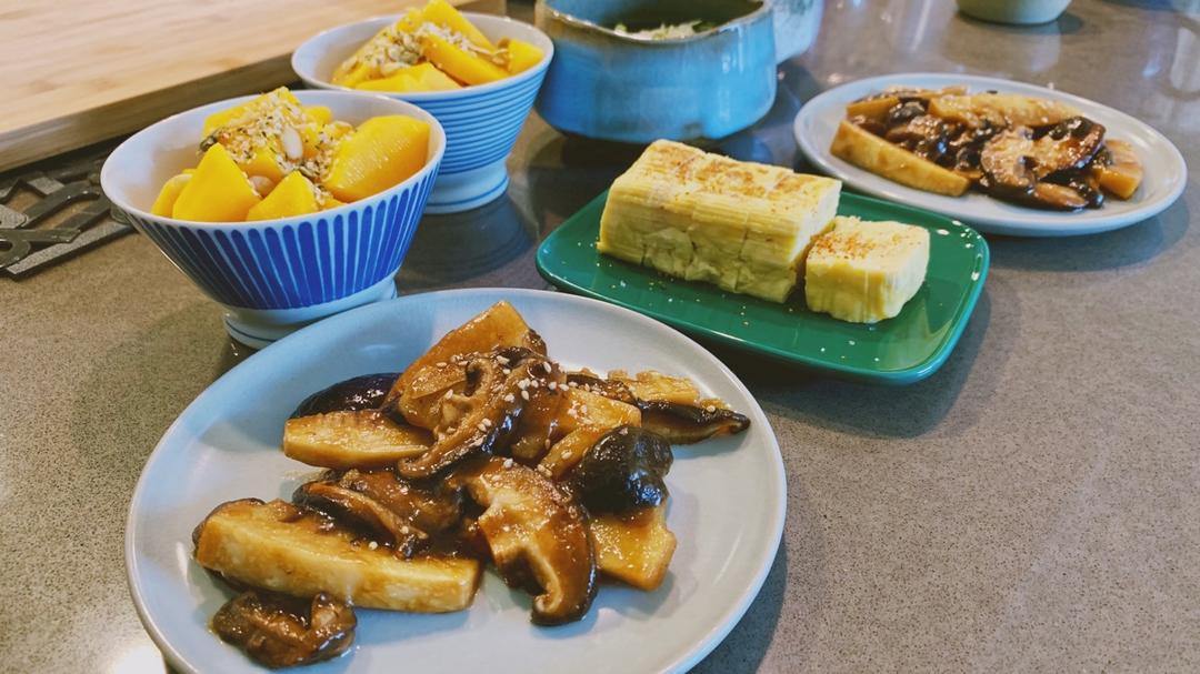 烧双冬（冬笋烧冬菇）