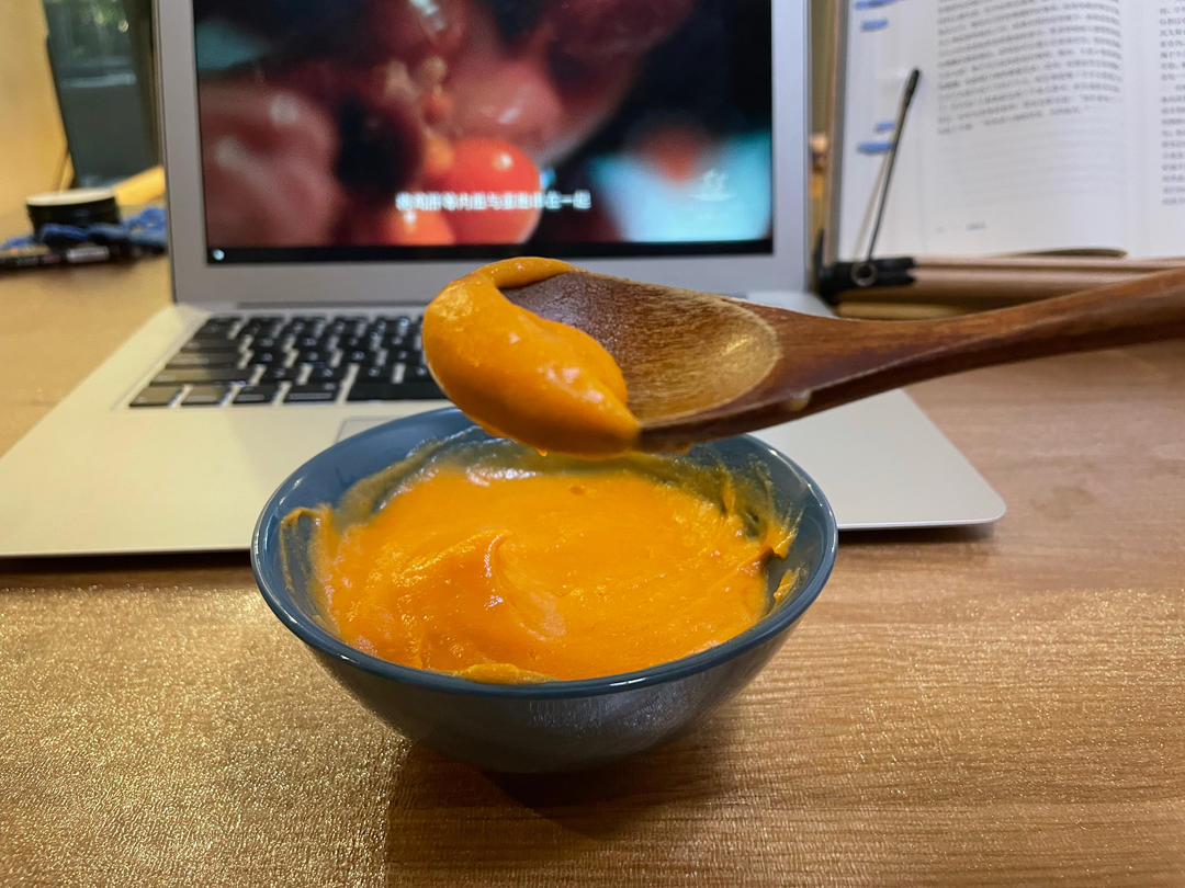 不用放盐的鲜姜胡萝卜红薯浓汤