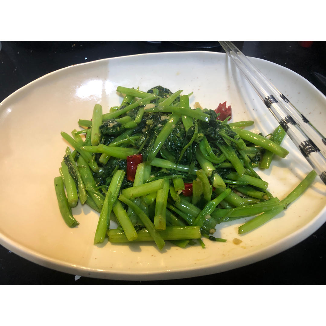 蒜末炒空心菜（需要注意的技巧）