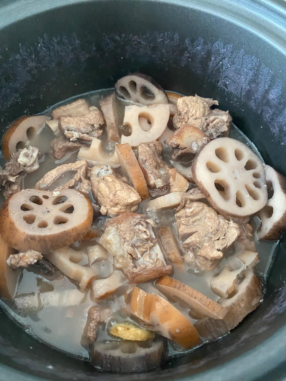 莲藕排骨汤