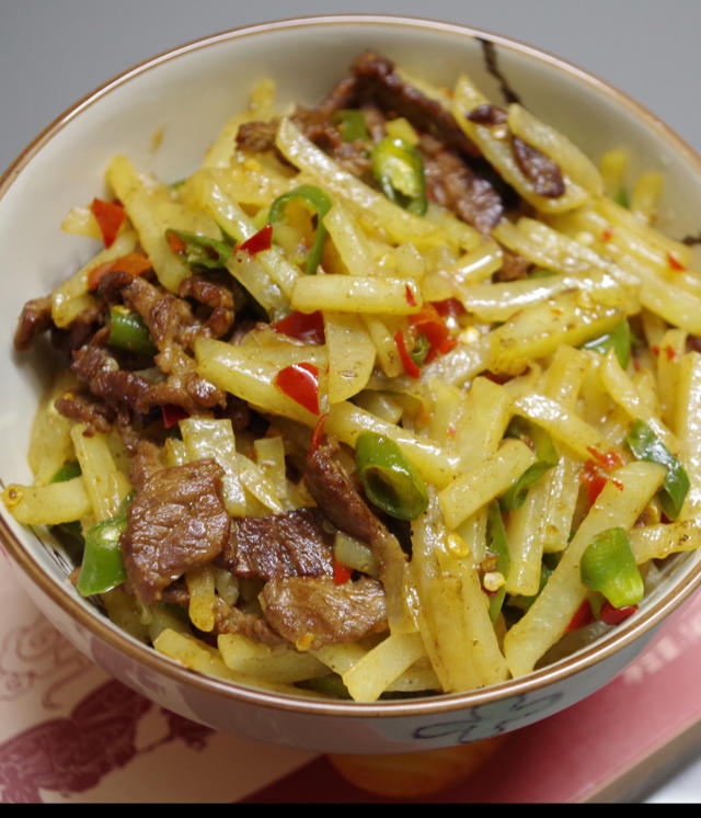 孜然土豆丝炒牛肉(姥爷做过的菜)