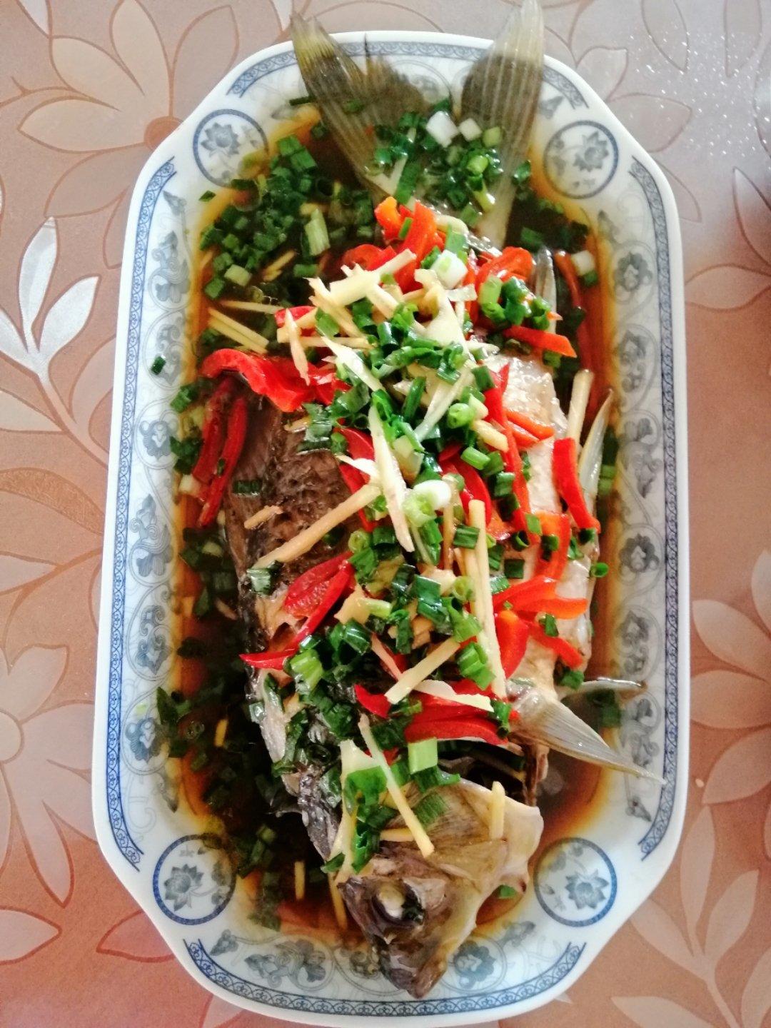 清蒸鲫鱼