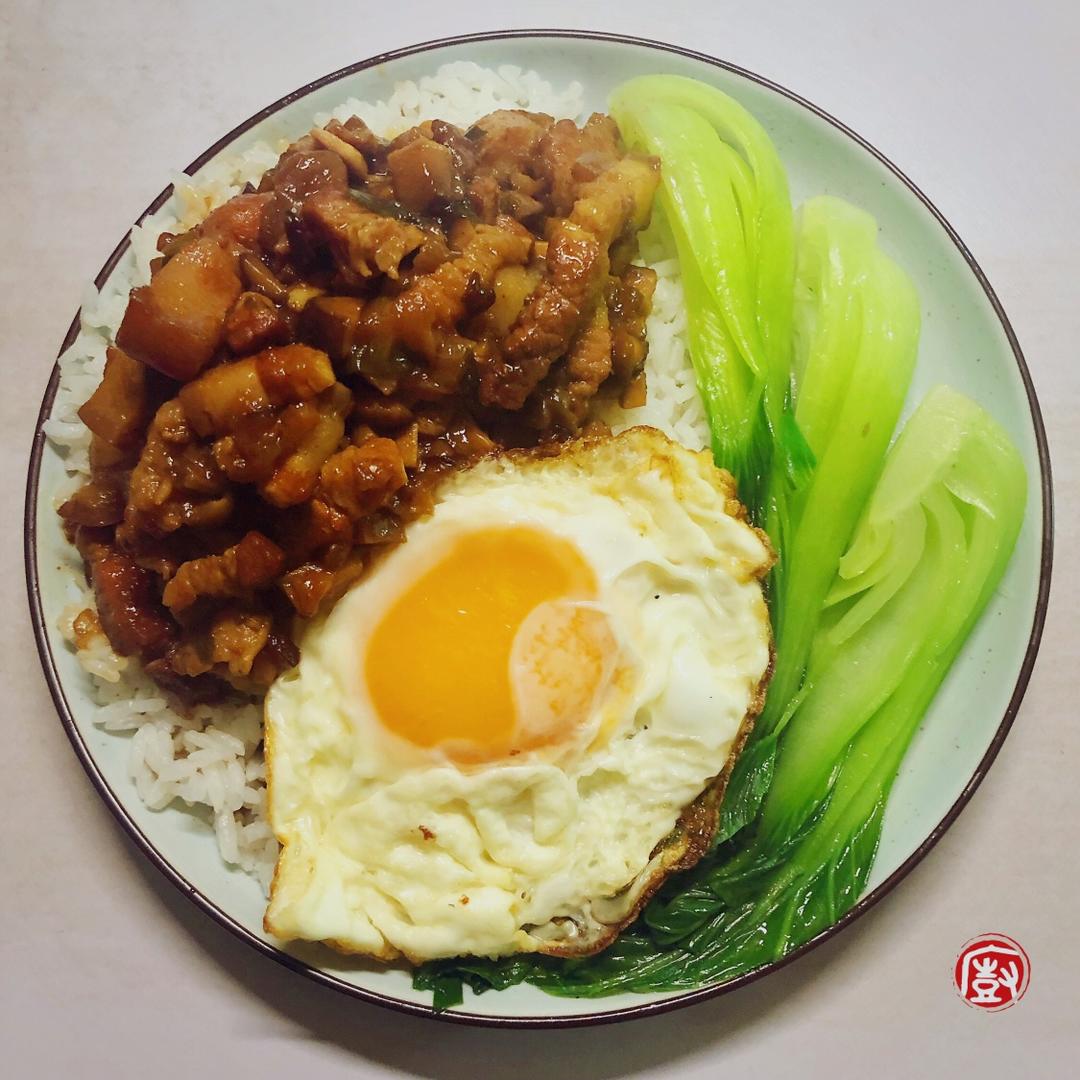 洋葱酥卤肉饭