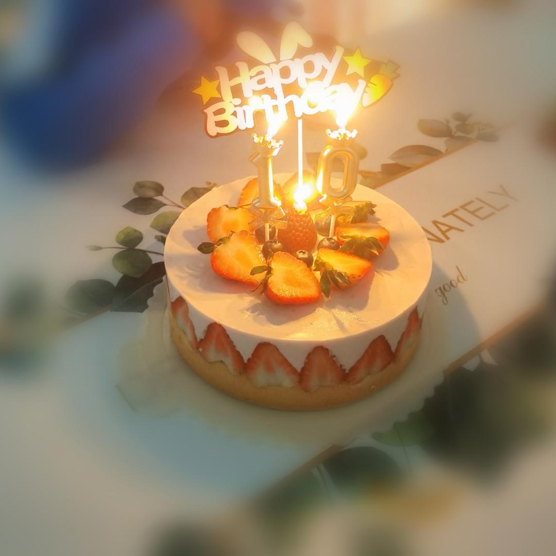 巧克力草莓慕斯蛋糕