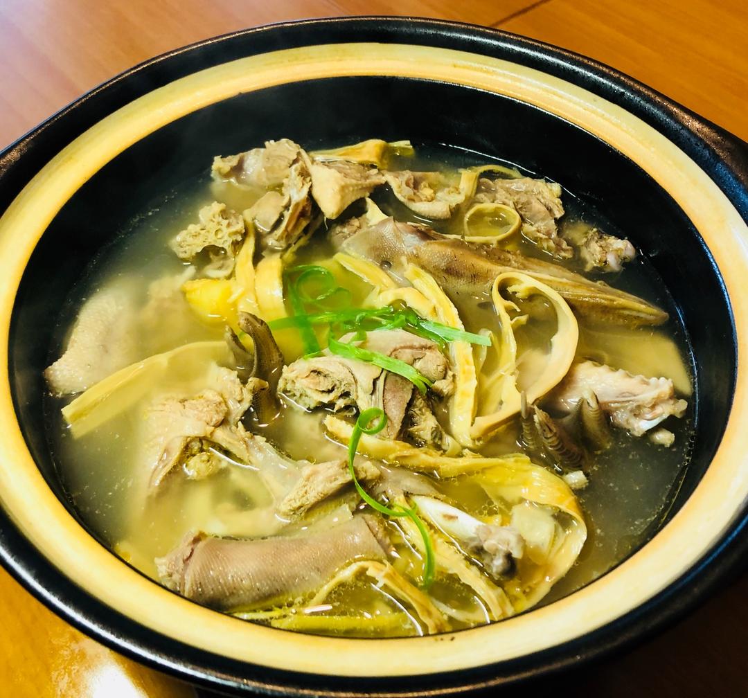 老鸭笋干汤煲