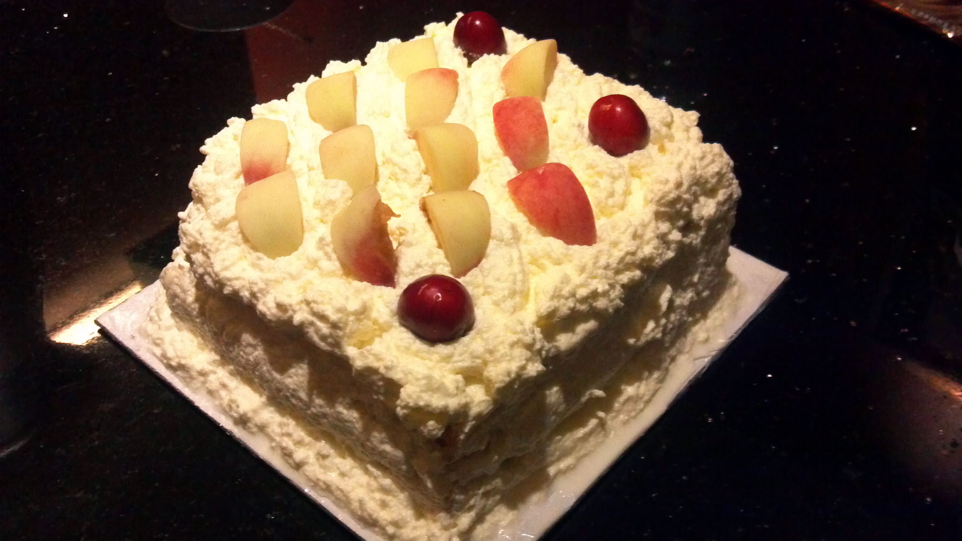 鲜奶油水果蛋糕