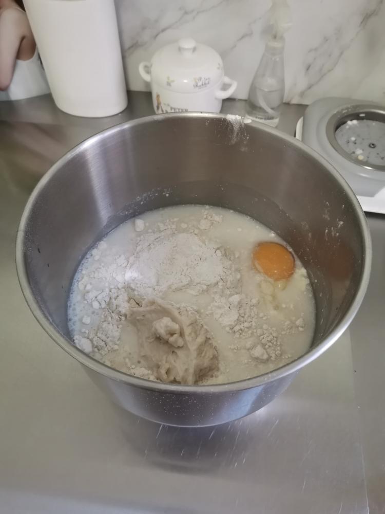 纯奶手撕吐司的做法 步骤1