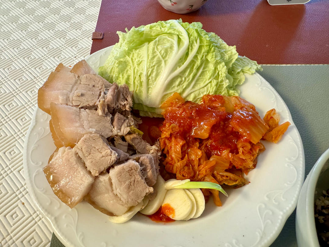 苹果洋葱煮五花肉，韩式水煮五花肉，五花肉一肉两吃哈