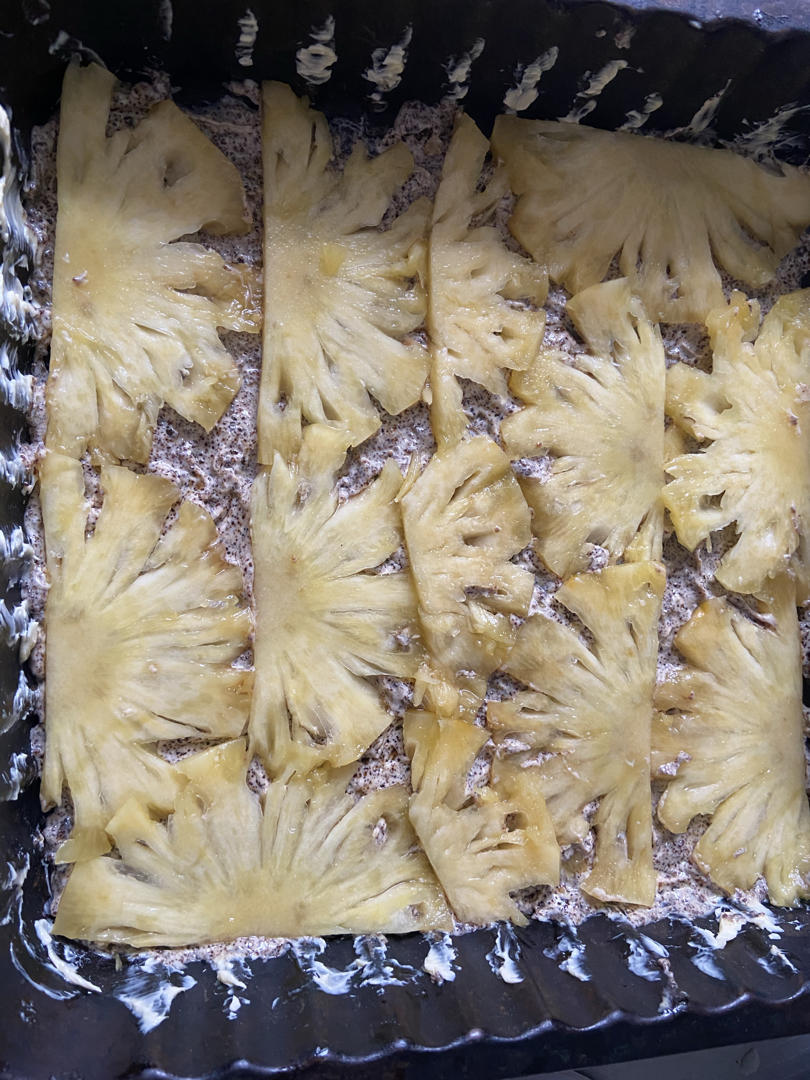 翻转菠萝布朗尼