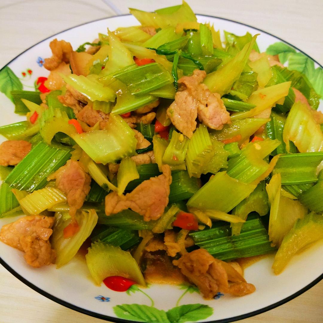 芹菜炒肉