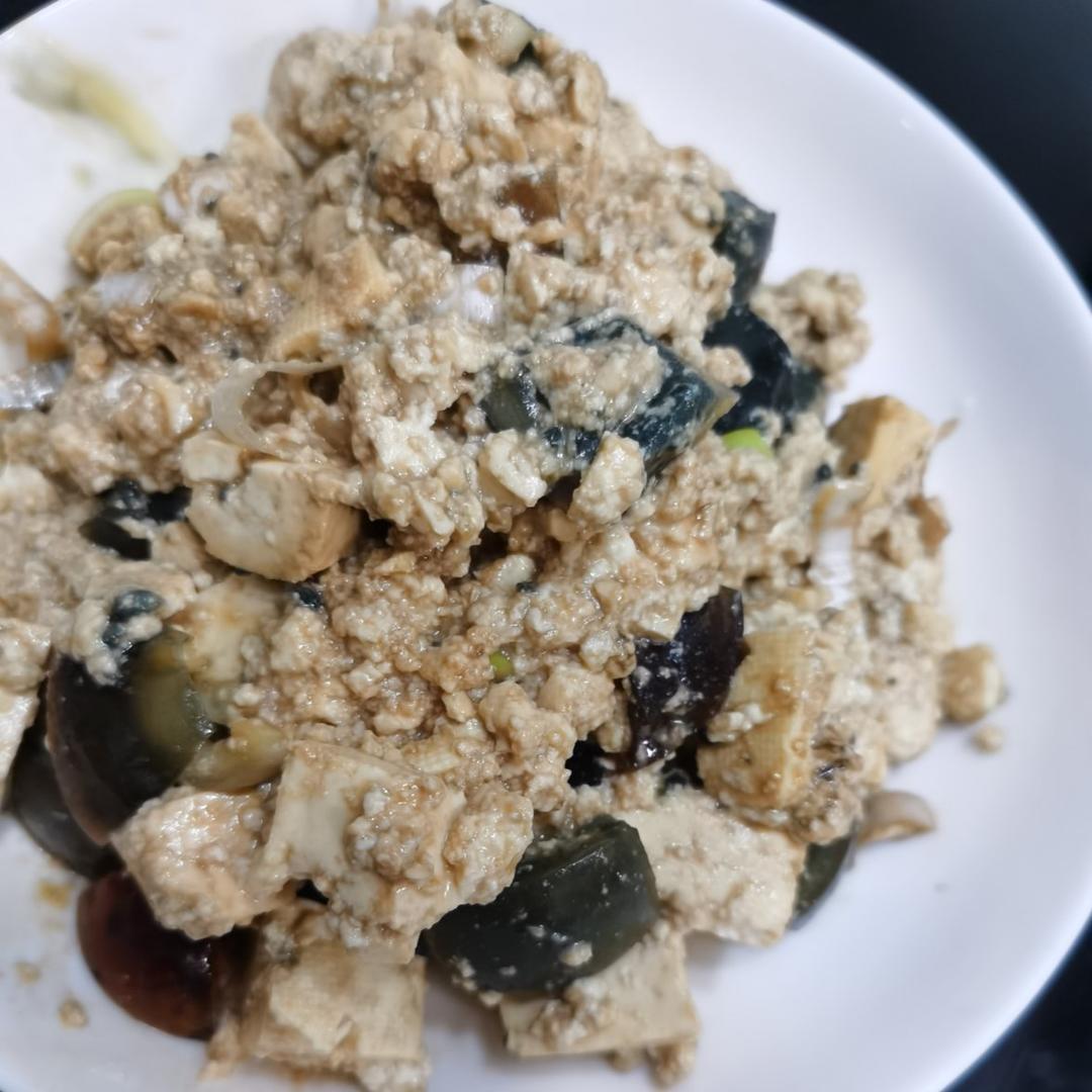 凉拌皮蛋豆腐
