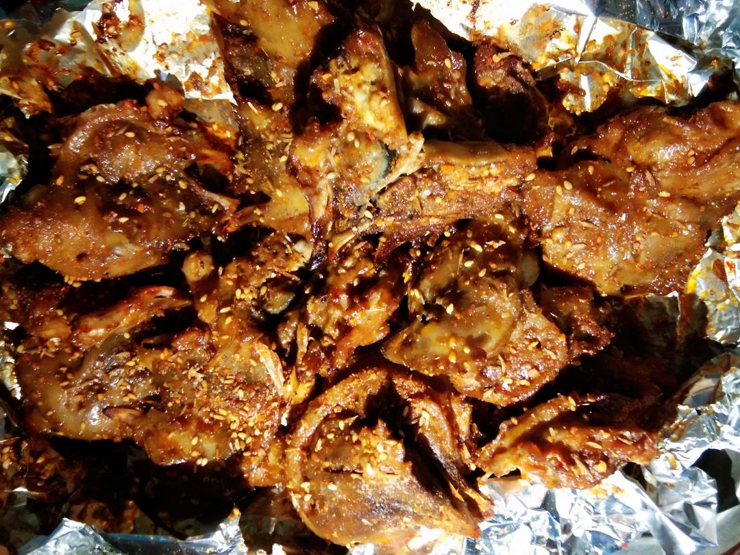 百吃不厌的烤鸡头