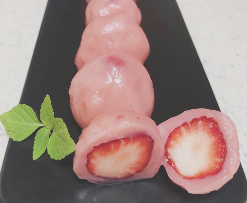 微波炉版草莓糯米糍（快手糙汉子版本）