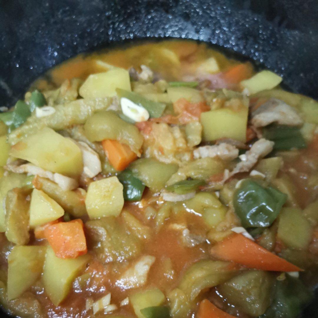 茄子辣椒西红柿东北乱炖