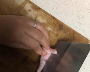 盐焗鸡爪爪的做法 步骤2