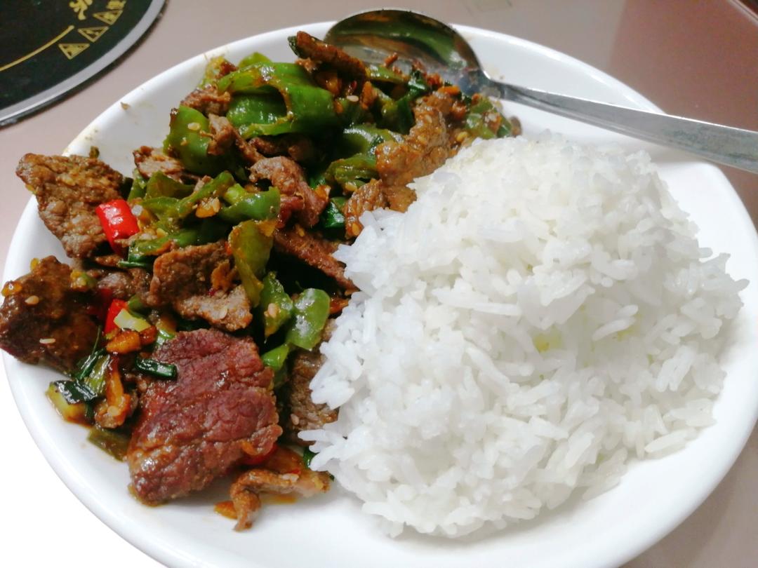 小炒黄牛肉