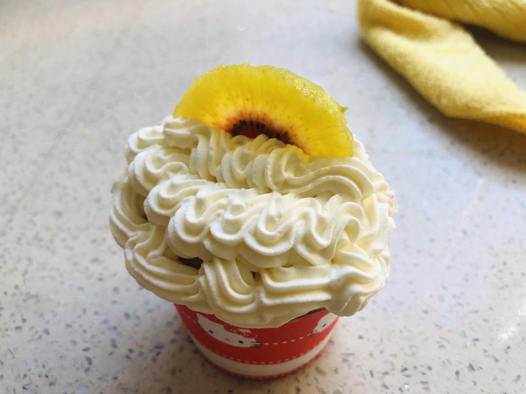 网红奶油纸杯蛋糕（八寸戚风蛋糕版）