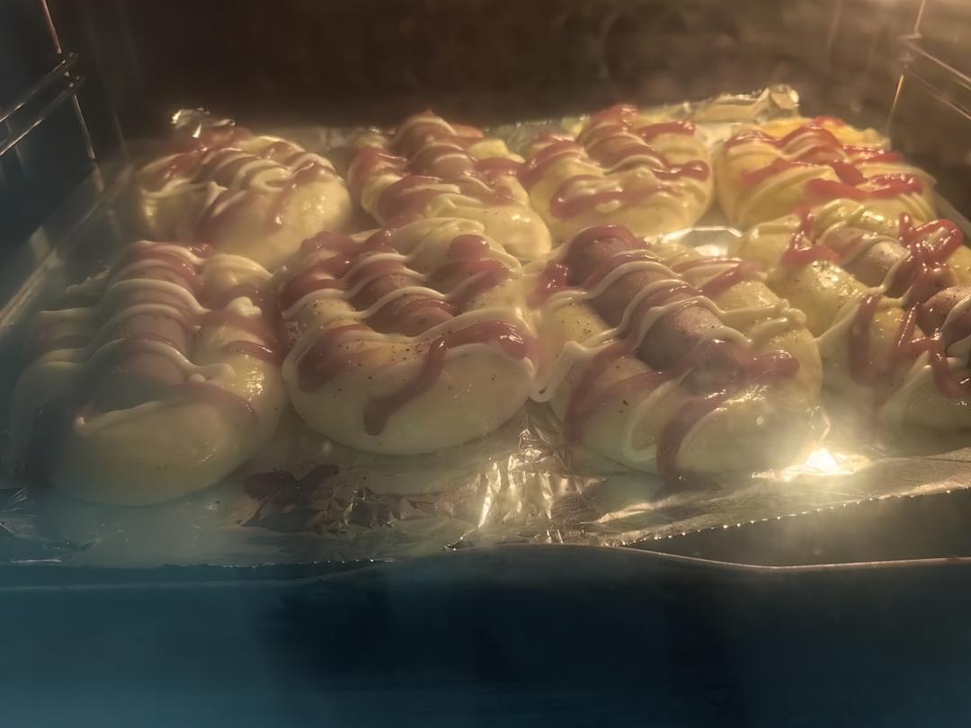 一个面团撑起一家店的台式面包—香肠面包