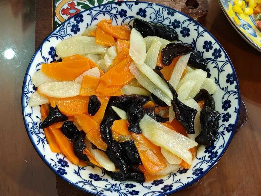 清炒淮山木耳胡萝卜