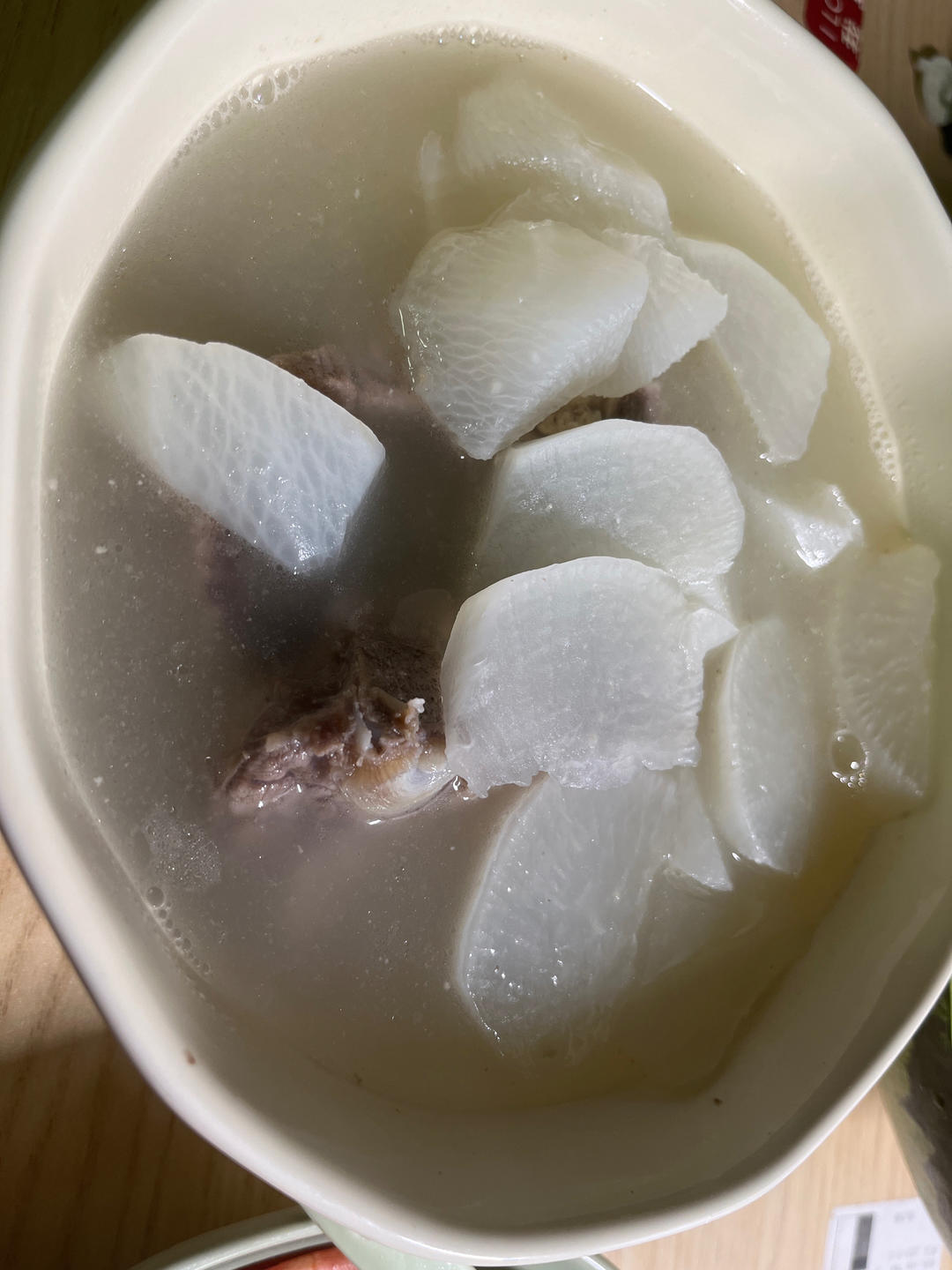 白萝卜排骨汤～～～食材简单但清甜好喝