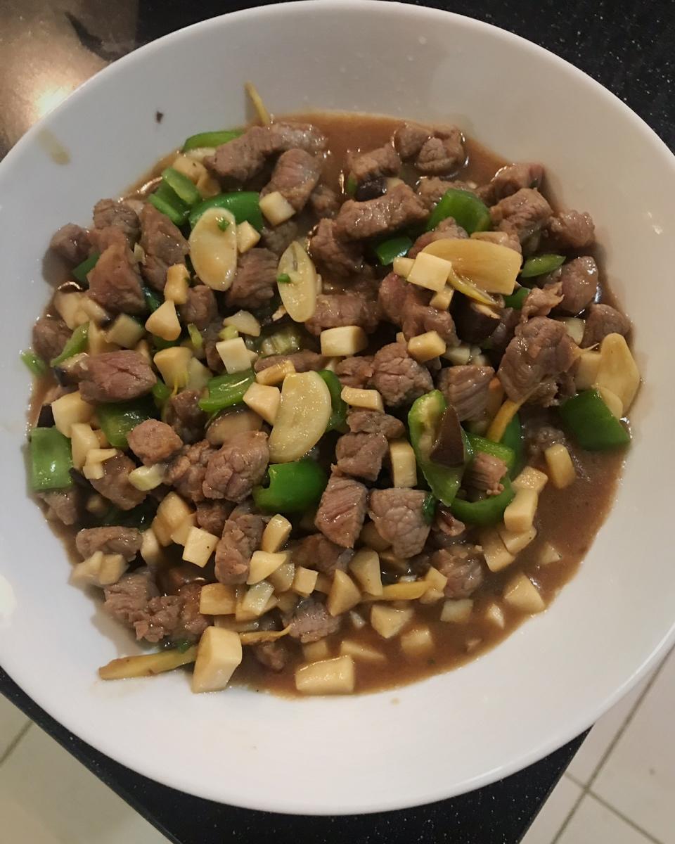 杏鲍菇炒牛肉粒