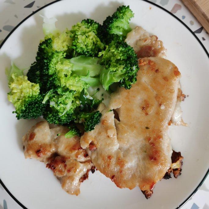 【嫩煎鸡胸肉】