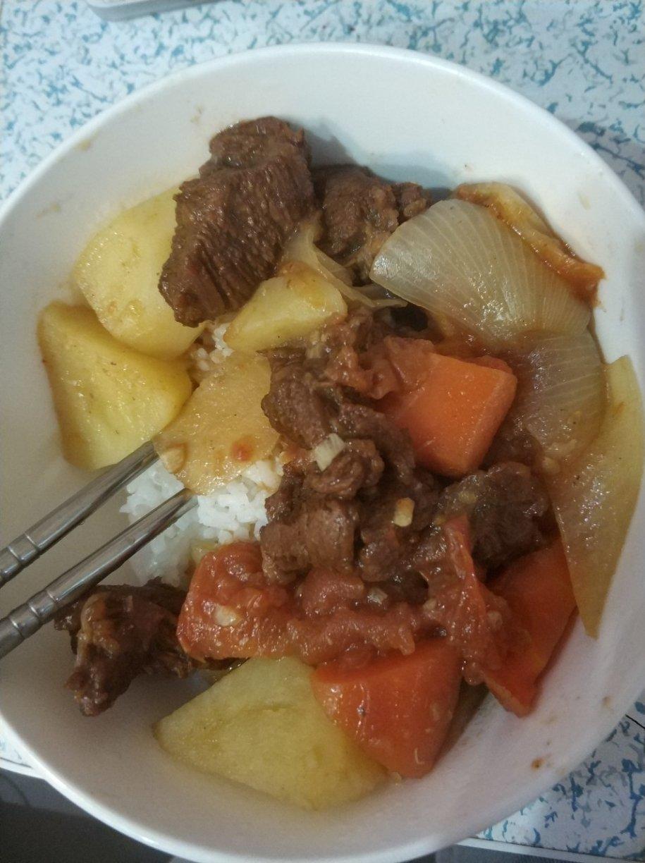 番茄土豆炖牛腩