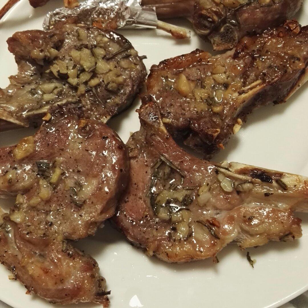 迷迭香烤羊排