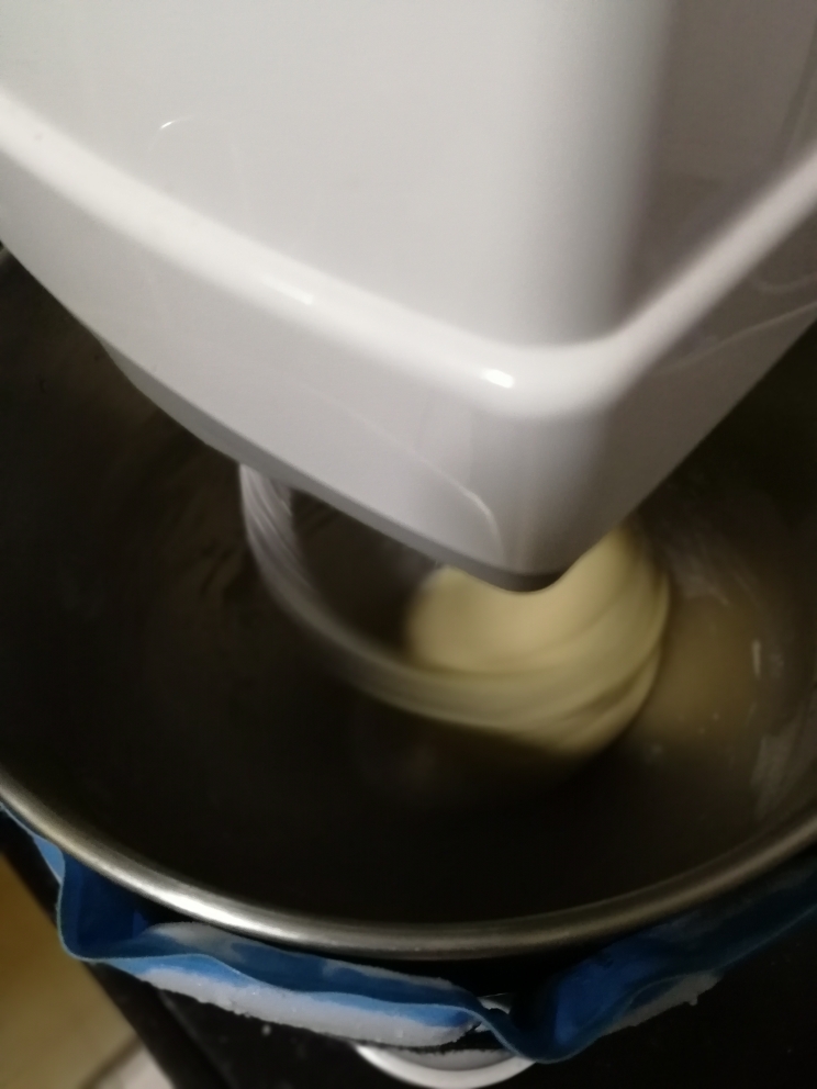 玉米油基础甜面团的做法 步骤5