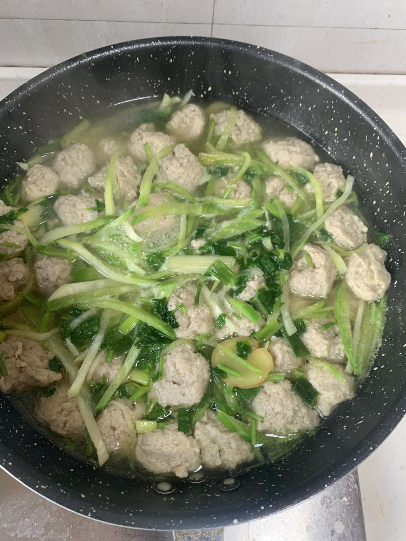 超好吃又简单的生汆丸子汤