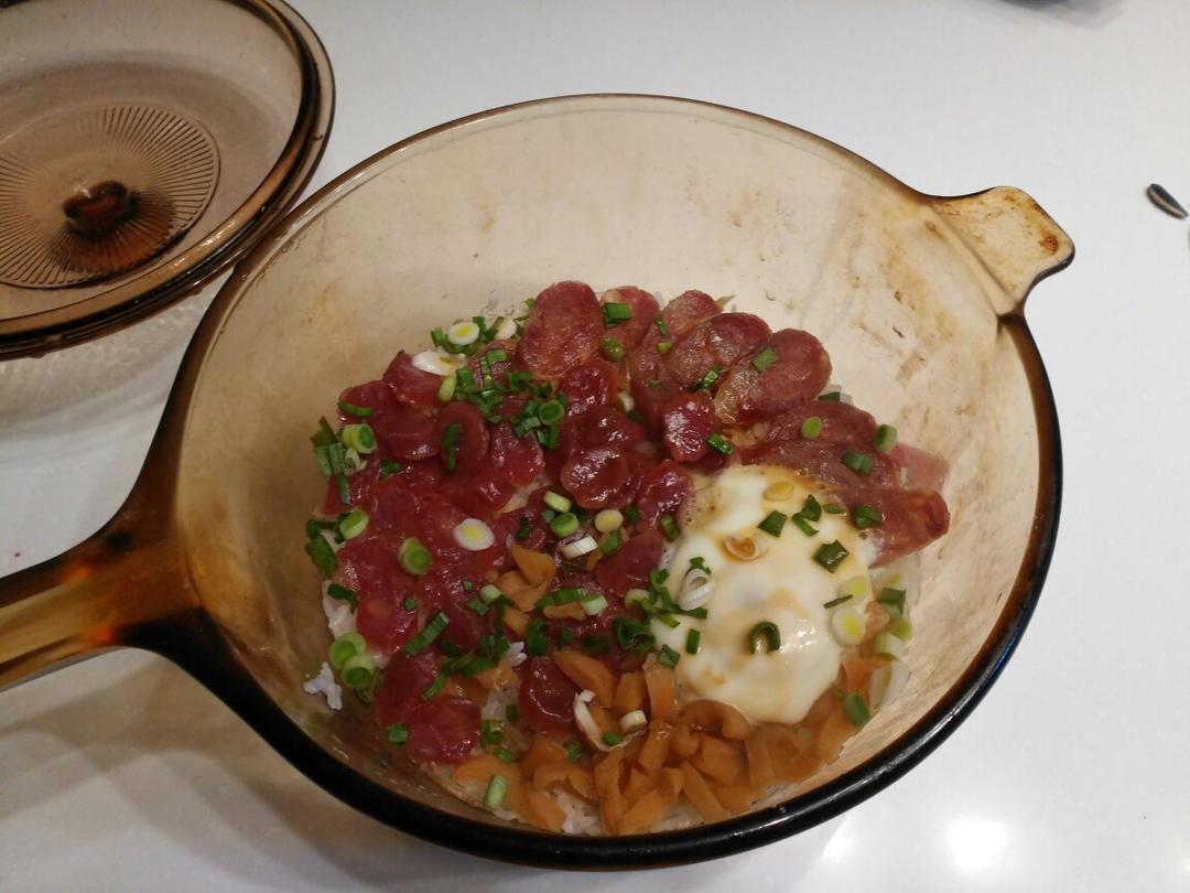 香肠煲仔饭