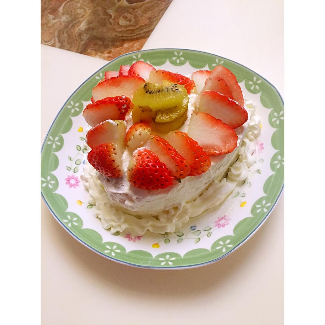 草莓鲜奶油蛋糕