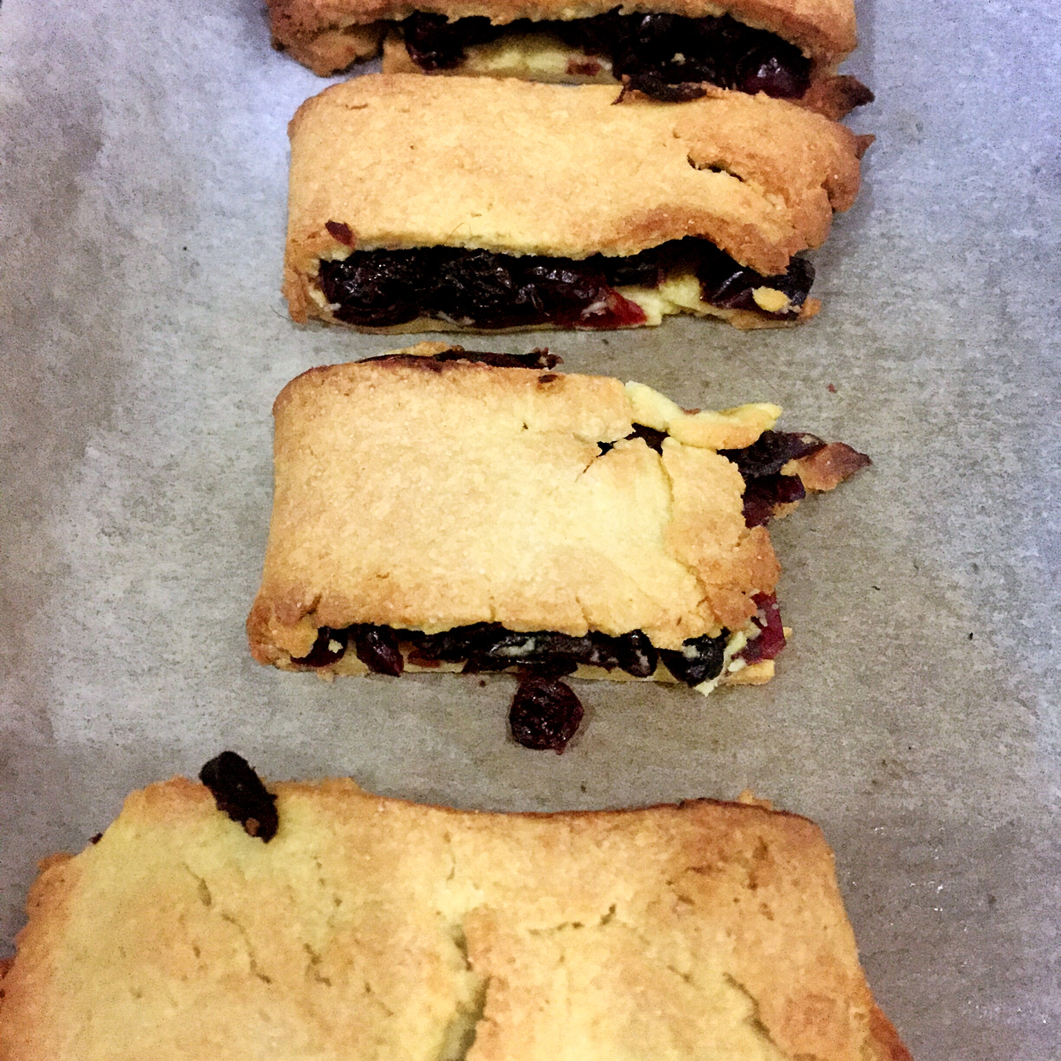 葡萄干夹心饼干