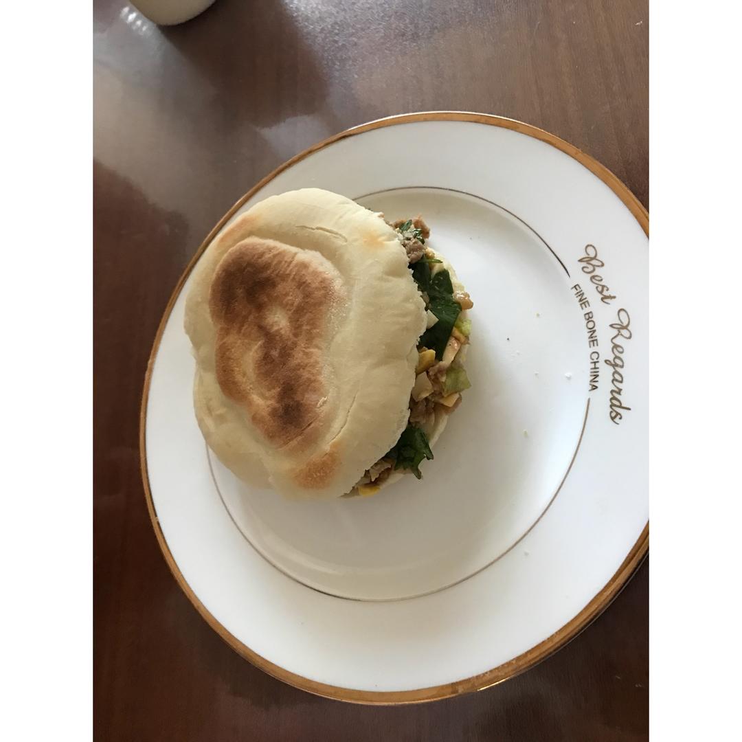 腊汁肉夹馍