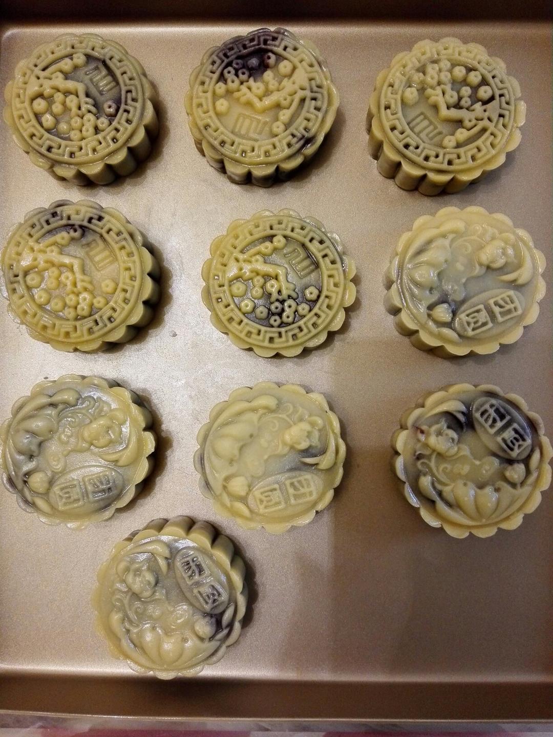 广式月饼——蛋黄莲蓉月饼