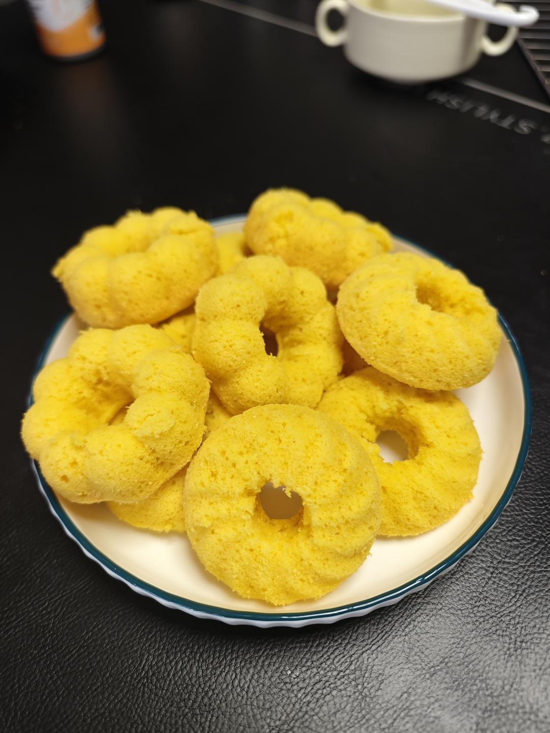 柠檬味奶油蛋糕