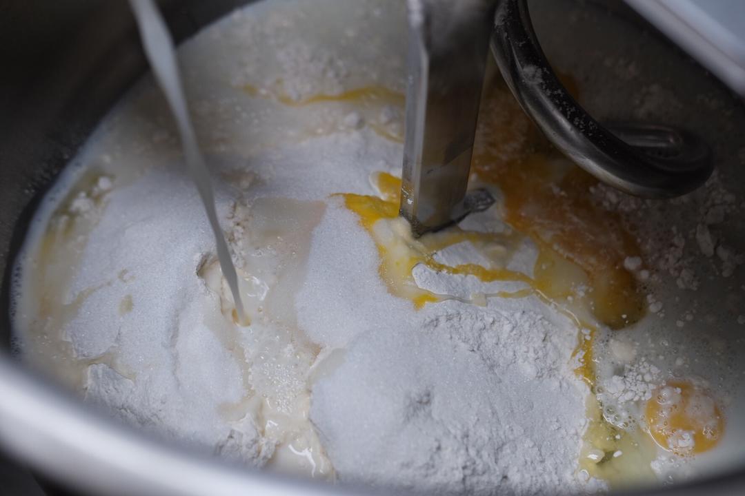 纯奶手撕吐司的做法 步骤1