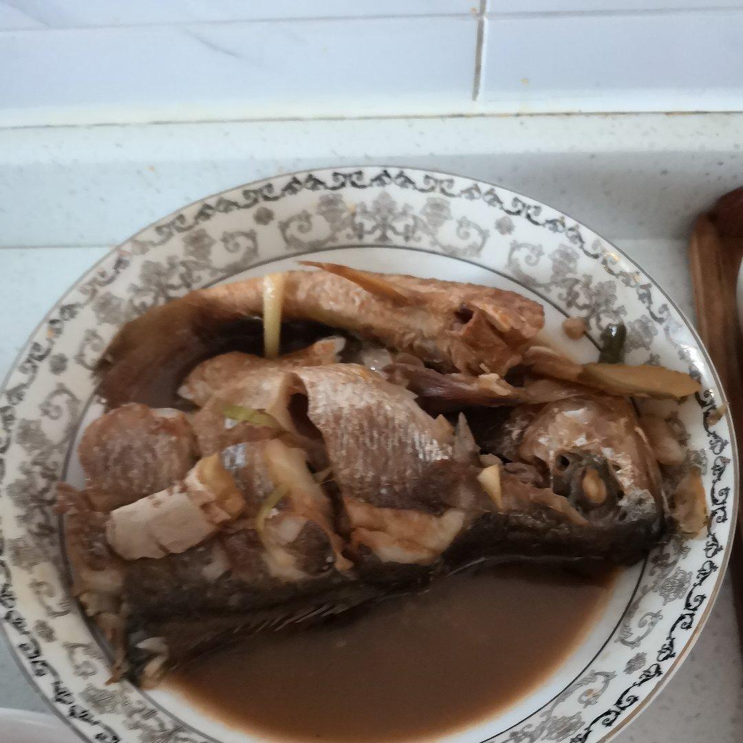 红烧黄鱼—鱼皮不破的小窍门
