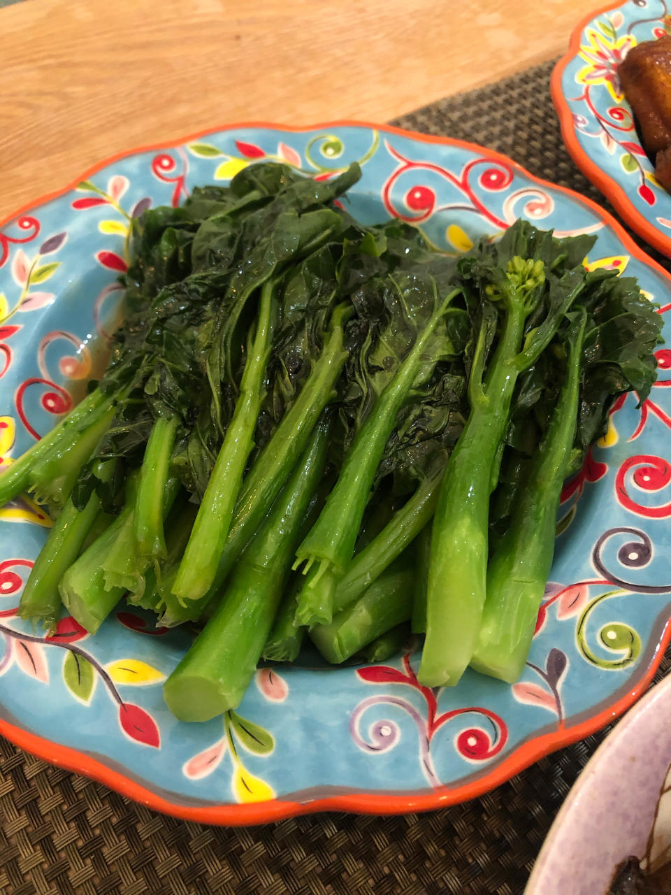白灼芥兰，做法简单，味道清甜，夏日爽口菜