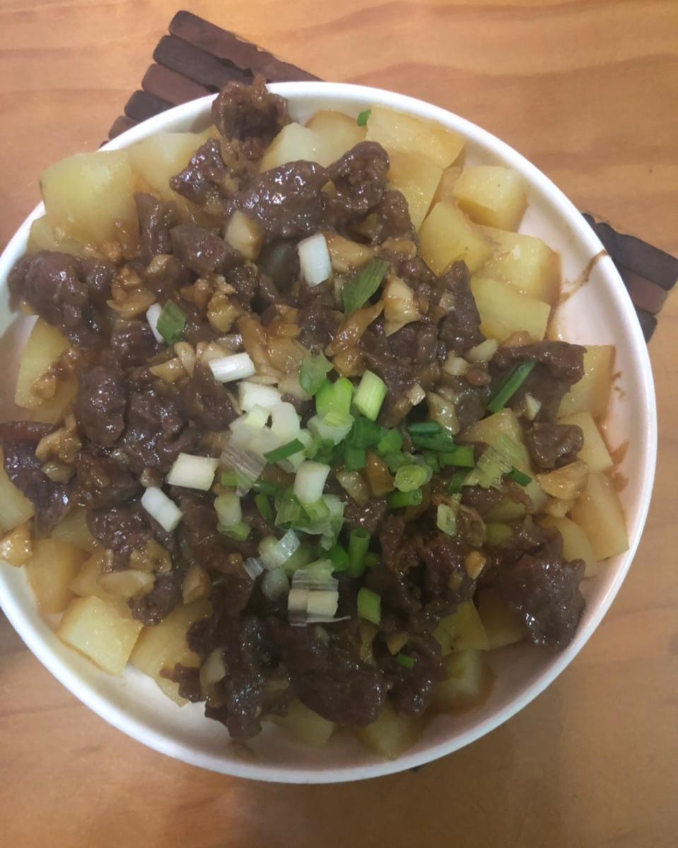 蒜香牛肉蒸土豆