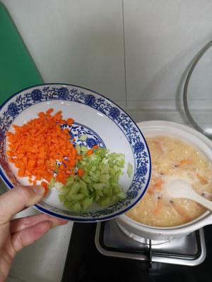 海鲜（鲜虾）砂锅粥的做法 步骤5