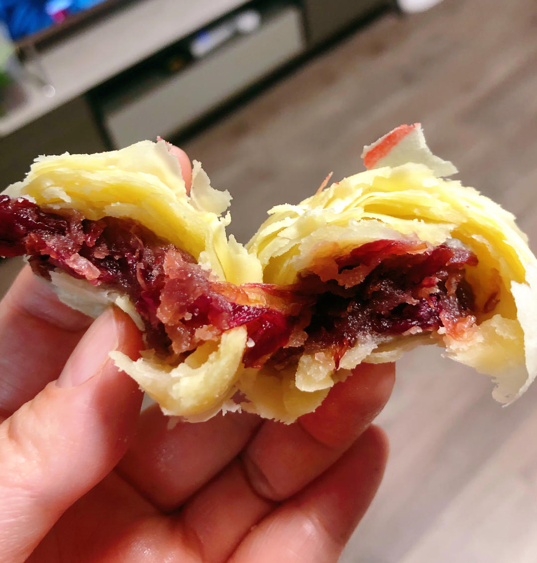 玫瑰鲜花饼，快手烫面法免出膜版，超级香酥！