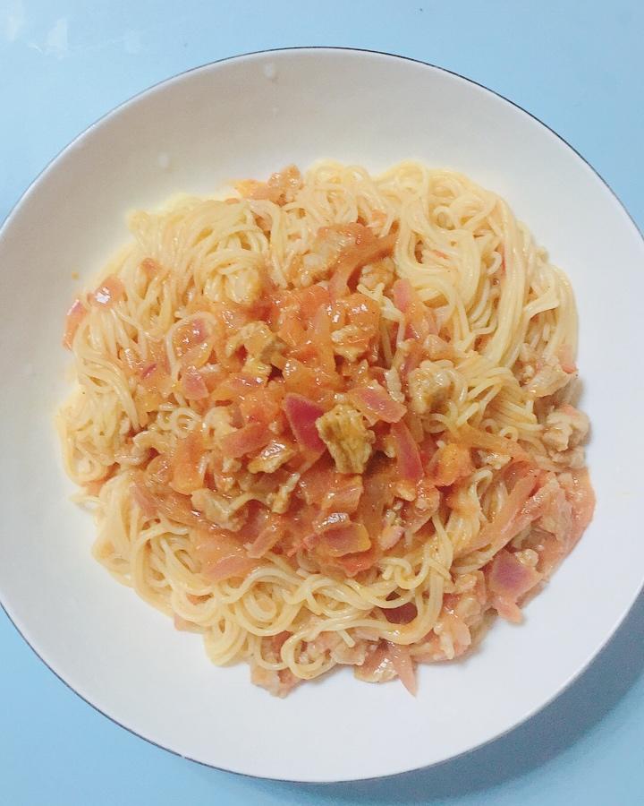 番茄肉酱意大利面