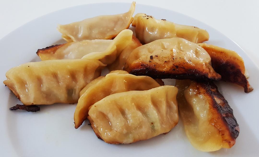 速冻水饺吃腻了吗~变锅贴吧(๑´ڡ`๑)