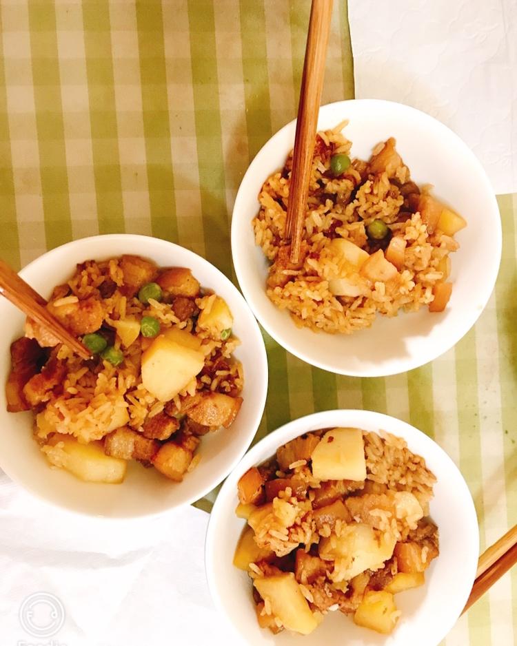 红烧肉焖饭