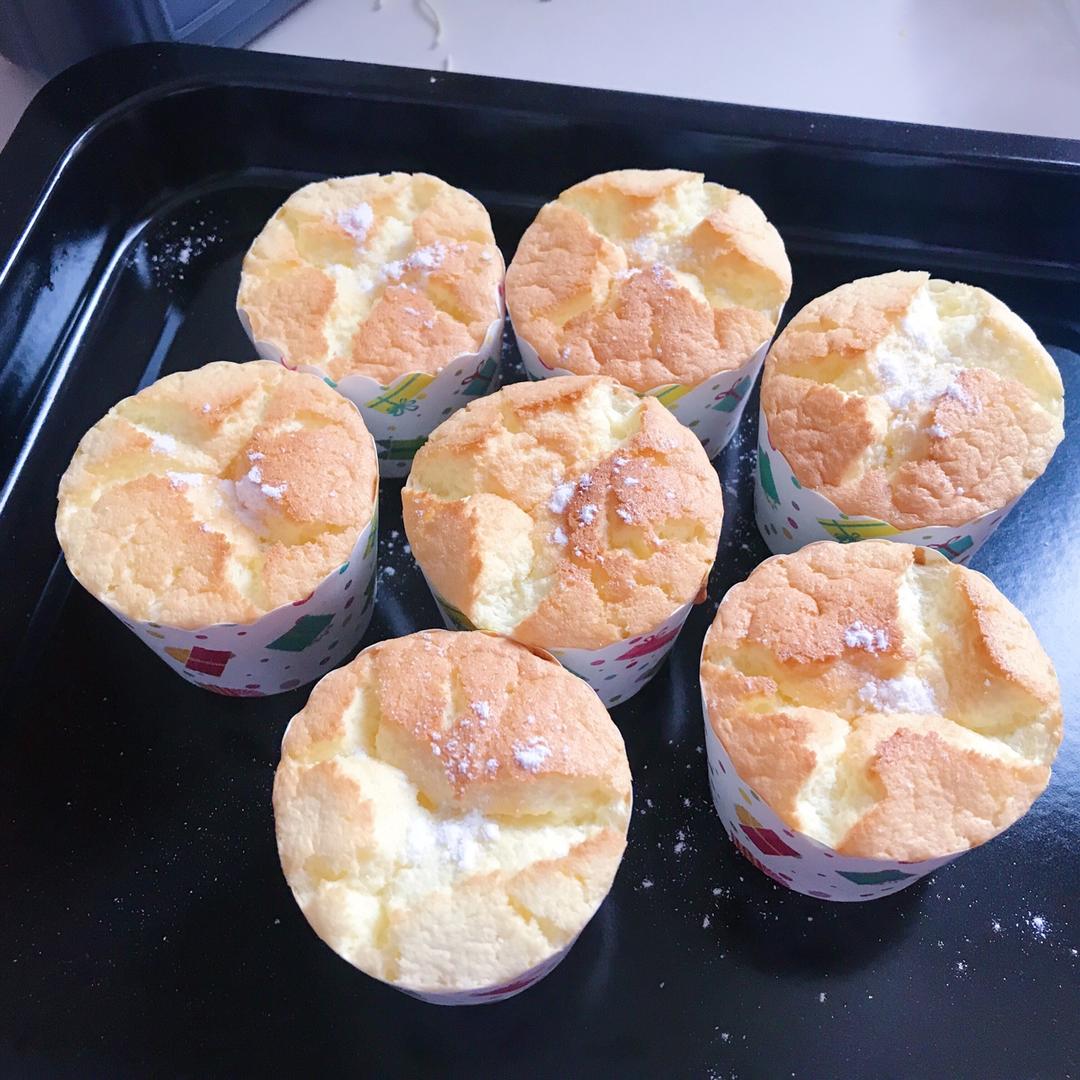 棉花纸杯蛋糕