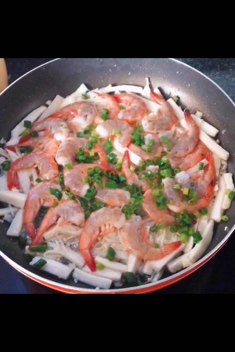 杏鲍菇蒜蓉干锅虾