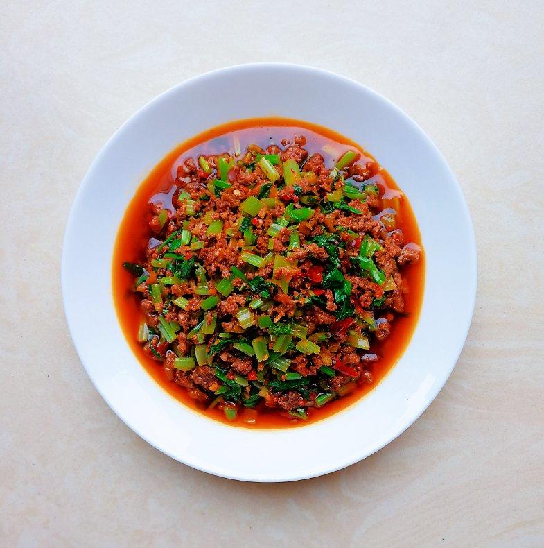 末炒芹菜(泡椒味)#午餐612018年7月20日#泡椒牛肉末炒芹菜android