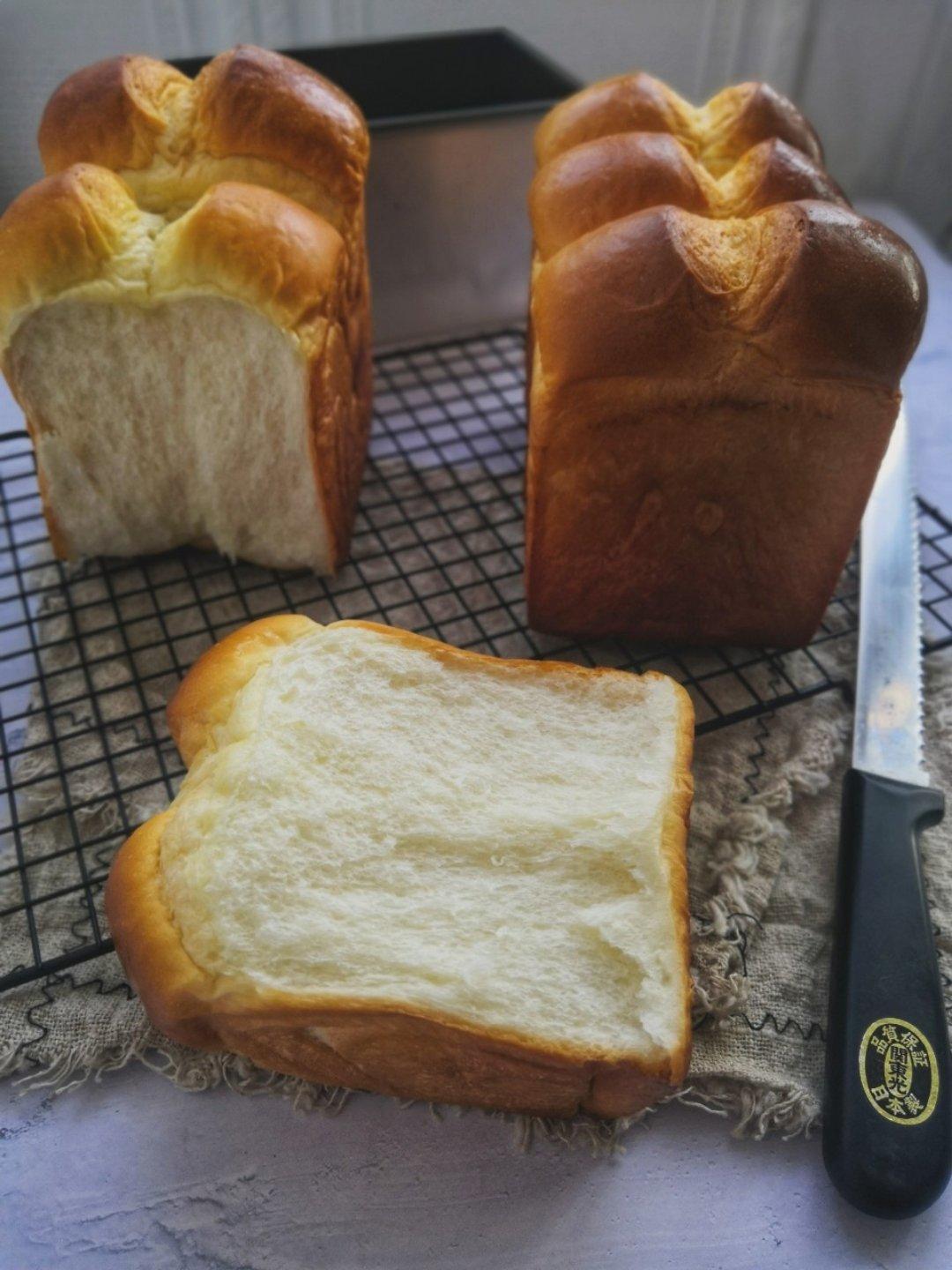 鲜奶液种超熟吐司