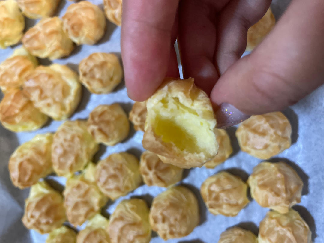 一口一个小巧可爱—迷你小泡芙